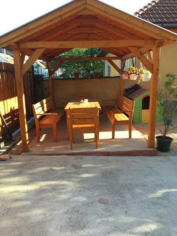 Bobita Apartman Sárvár Exterior foto